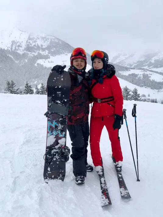 Derby Romero dan Claudia Adinda (Instagram/miss_adinda_mae)