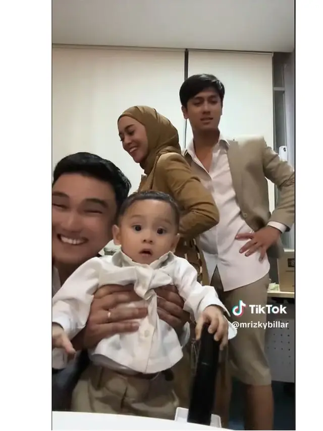 Kisahnya Pernah Dibuat Lagu, Ini 6 Potret Aldi Taher Bertemu Lesti dan Rizky Billar