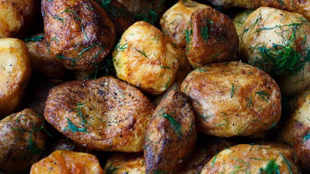 Ilustrasi perkedel jagung