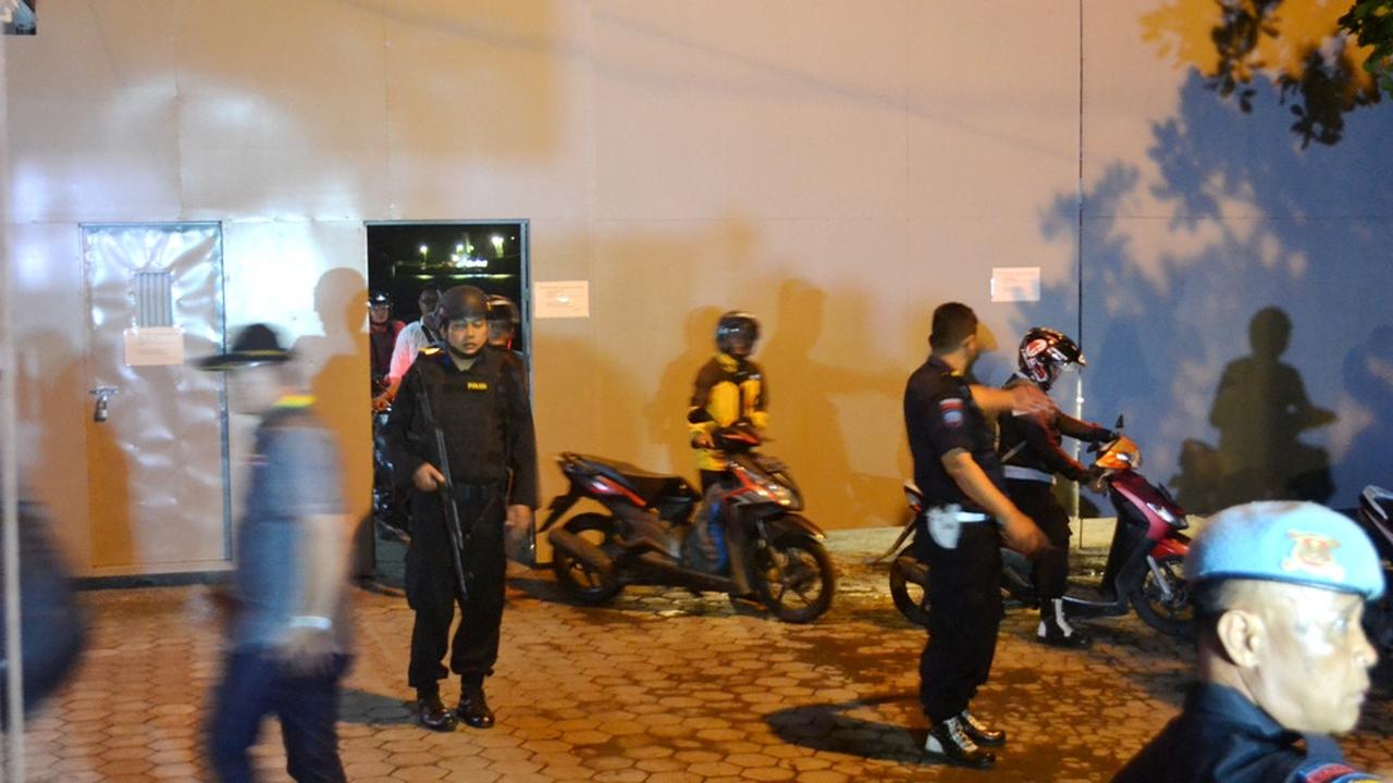 Pengamanan Dermaga Wijayapura, pelabuhan penyeberangan ke Pulau Kematian Nusakambangan. (Foto: Liputan6.com/Muhamad Ridlo)