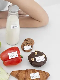 Memilih makanan yang tepat dapat menjaga kadar gula darah tetap stabil, mencegah penurunan energi, dan mempertahankan stamina yang stabil sepanjang hari. (Foto/dok: Freepik)