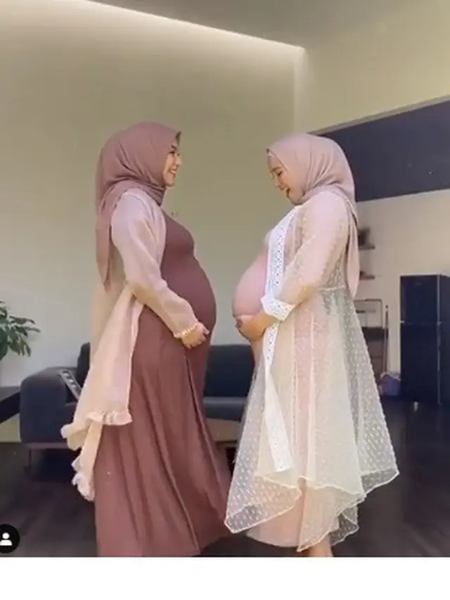 6 Potret Maternity Shoot Citra Kirana dan Erica Putri