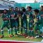 PSS Sleman pesta gol dalam laga bertajuk Derbi DIY dalam lanjutan Grup Timur Liga 2 2018. Menjamu tetangga, PSIM Yogyakarta di Stadion Maguwoharjo, Rabu (10/10/2018). (Bola.com/Ronald Seger)