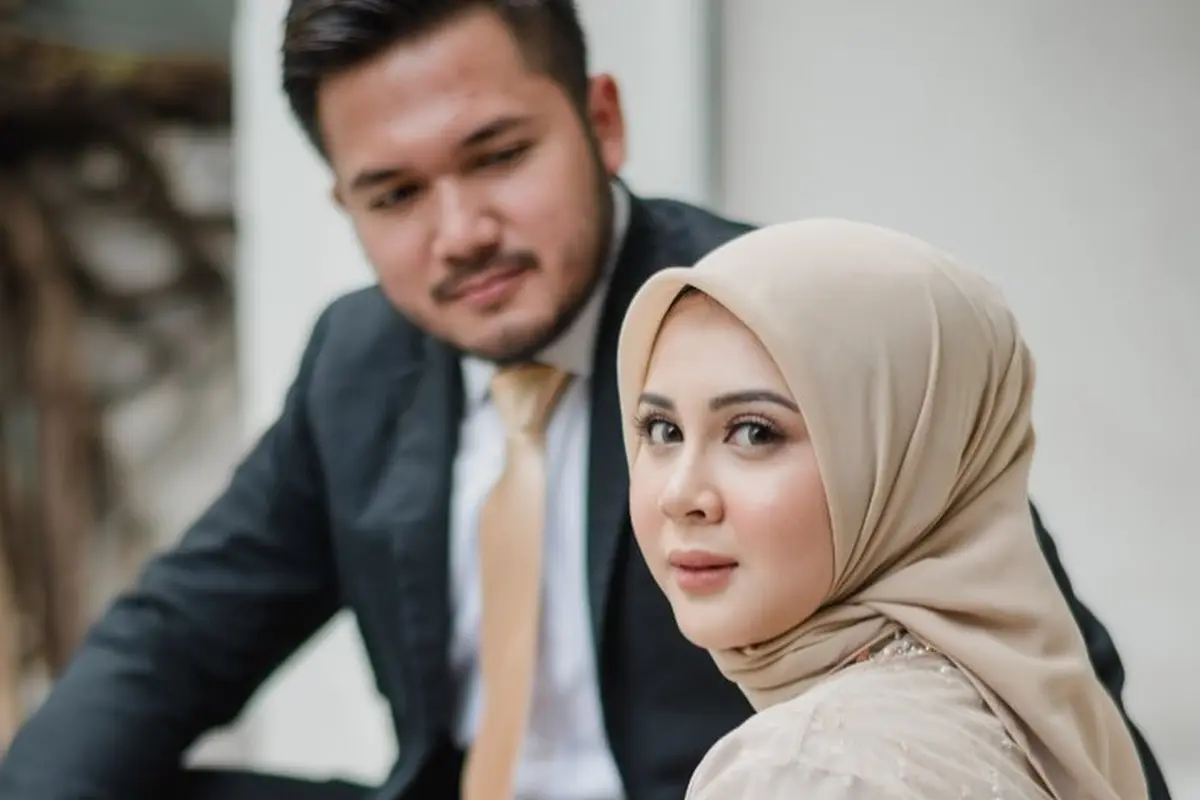 [Fimela] Kesha Ratuliu dan Adhi Permana