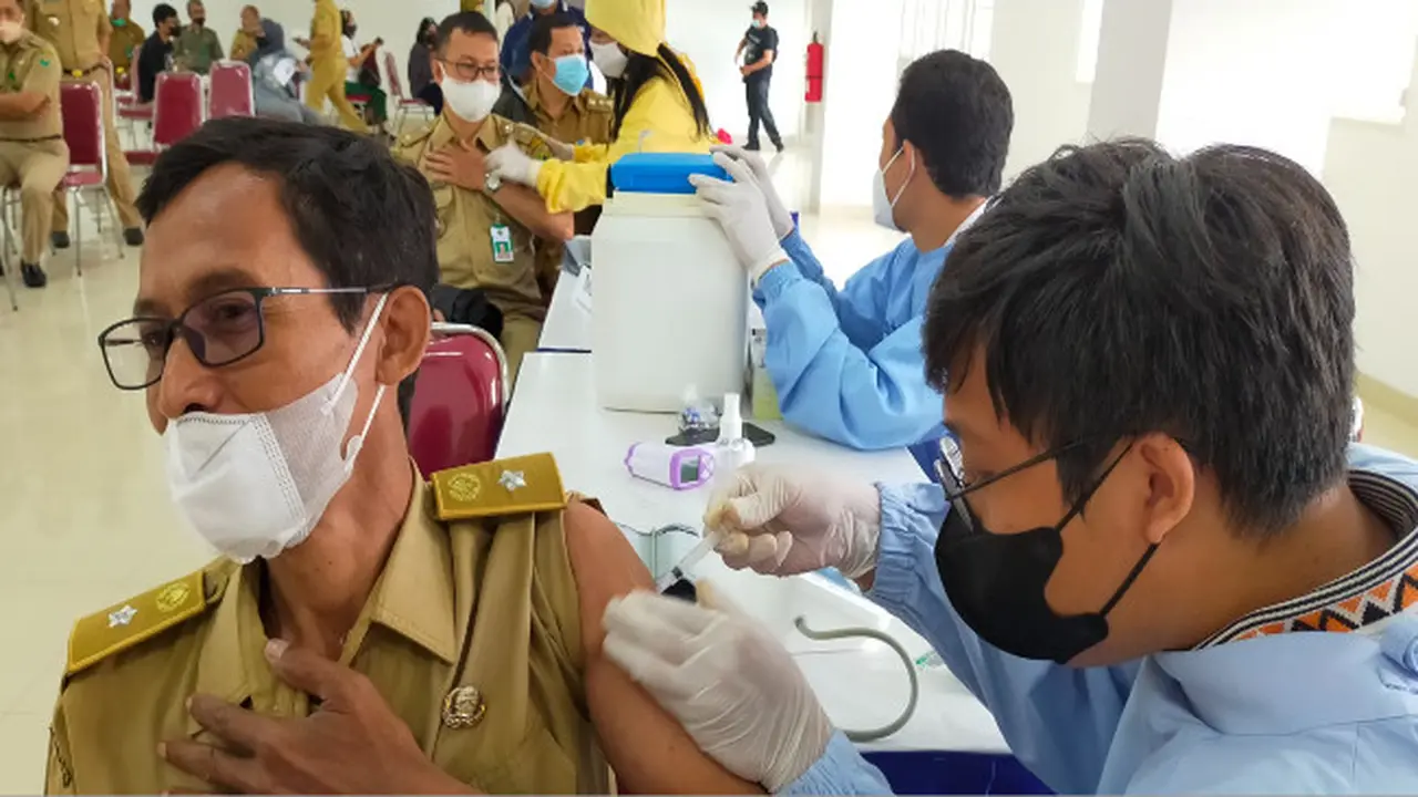 Dinkes Kota Malang tetap pakai 2.500 dosis vaksin AstraZeneca kedaluarsa
