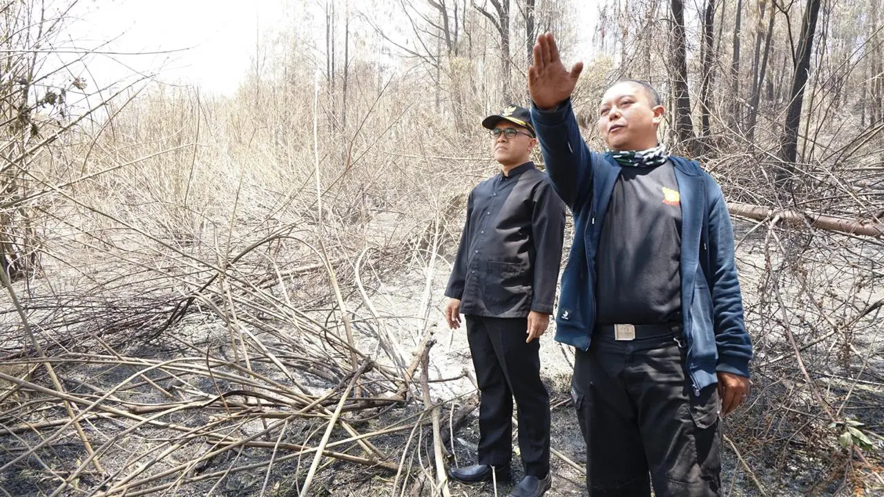 Bupati Anas Minta BNPB Gunakan Helikopter Pengeboman Air Atasi Kebakaran Hutan Ijen