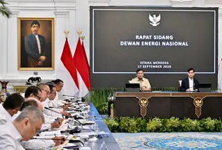 Presiden Prabowo Subianto mendorong percepatan swasembada energi dengan mengoptimalkan berbagai kekuatan dan sumber daya yang tersedia di dalam negeri.