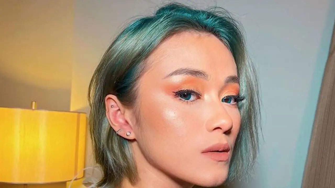 Dara The Virgin dengan penampilan barunya