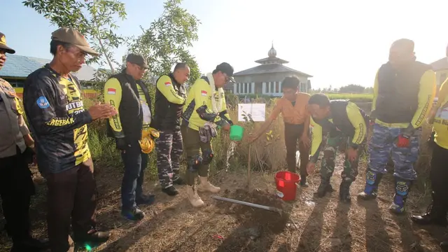 Rombongan Turdes Kemerdekaan Gubernur Kalsel di Kabupaten Barito Kuala