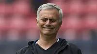 Manajer Manchester United asal Portugal, Jose Mourinho. (AFP/Jon Super)