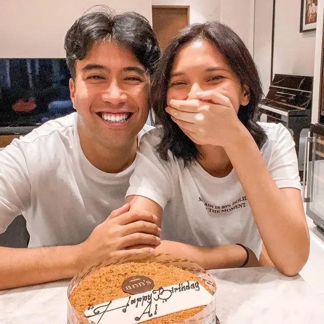 Vidi Aldiano Lamar Sheila Dara Aisha saat Ulang Tahun, Ini 7 Potret Kemesraaanya