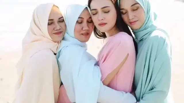Selain Alyssa Soebandono, 7 Selebriti Ini Miliki Saudara Kandung Beda Keyakinan