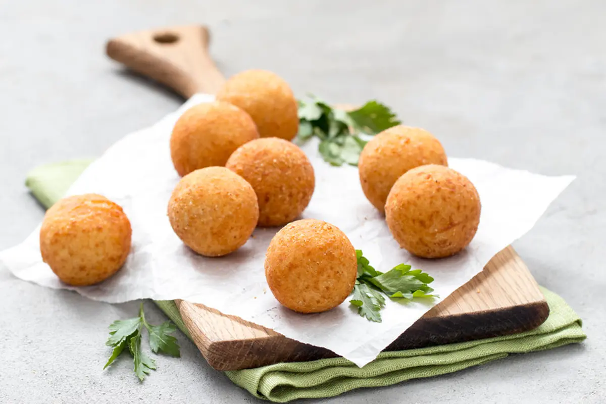 bola-bola keju