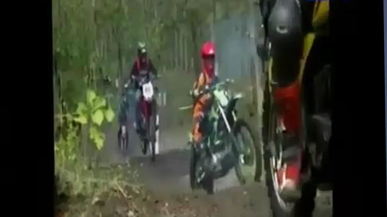 VIDEO: Keseruan Ribuan Pembalap Pacu Motor Trail di Banyuwangi