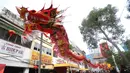 Penari liong saat tampil pada puncak perayaan Cap Go Meh di kawasan Pancoran Chinatown Point Mall, Jakarta, Selasa 3 Maret 2026. (Kapanlagi.com/Budy Santoso)