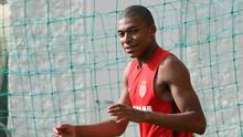 Kylian Mbappe tetap mengikuti sesi latihan AS Monaco di tengah isu kepindahannya ke Real Madrid. (VALERY HACHE / AFP)
