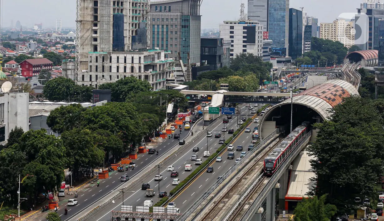 Pihak LRT Jabodebek juga berharap langkah ini bisa meringankan masyarakat yang akan beraktivitas saat pelaksanaan Pilkada Serentak 2024. (Liputan6.com/Angga Yuniar)