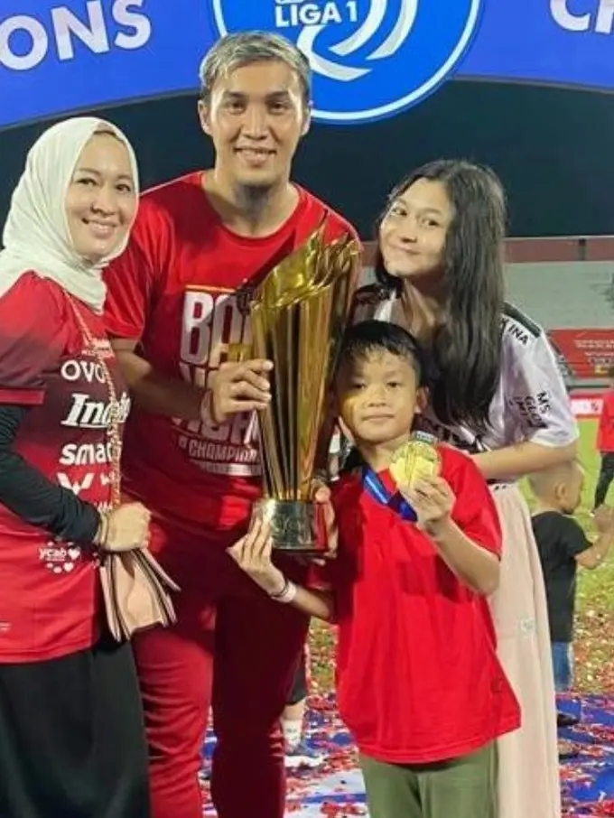 Potret keluarga Miro Materazzi saat Gunawan Dwi Cahyo memenangkan pertandingan (Sumber: Instagram/miromaterazzi)