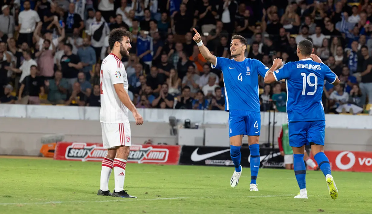 Pesta gol Yunani diawali oleh Dimitrios Pelkas yang menuntaskan umpan Dimitris Giannoulis pada menit ke-9. (AP Photo/Yorgos Karahalis)