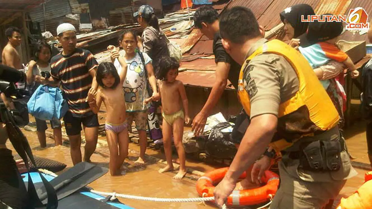 evakuasi-banjir-140130c.jpg