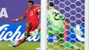 Pemain Swiss Dan Ndoye mencetak gol pertama timnya selama pertandingan perempat final Piala Dunia sepak bola antara Argentina dan Swiss di Kansas City, Mo., Sabtu, 11 Juli 2026. (AP Photo/Ashley Landis)
