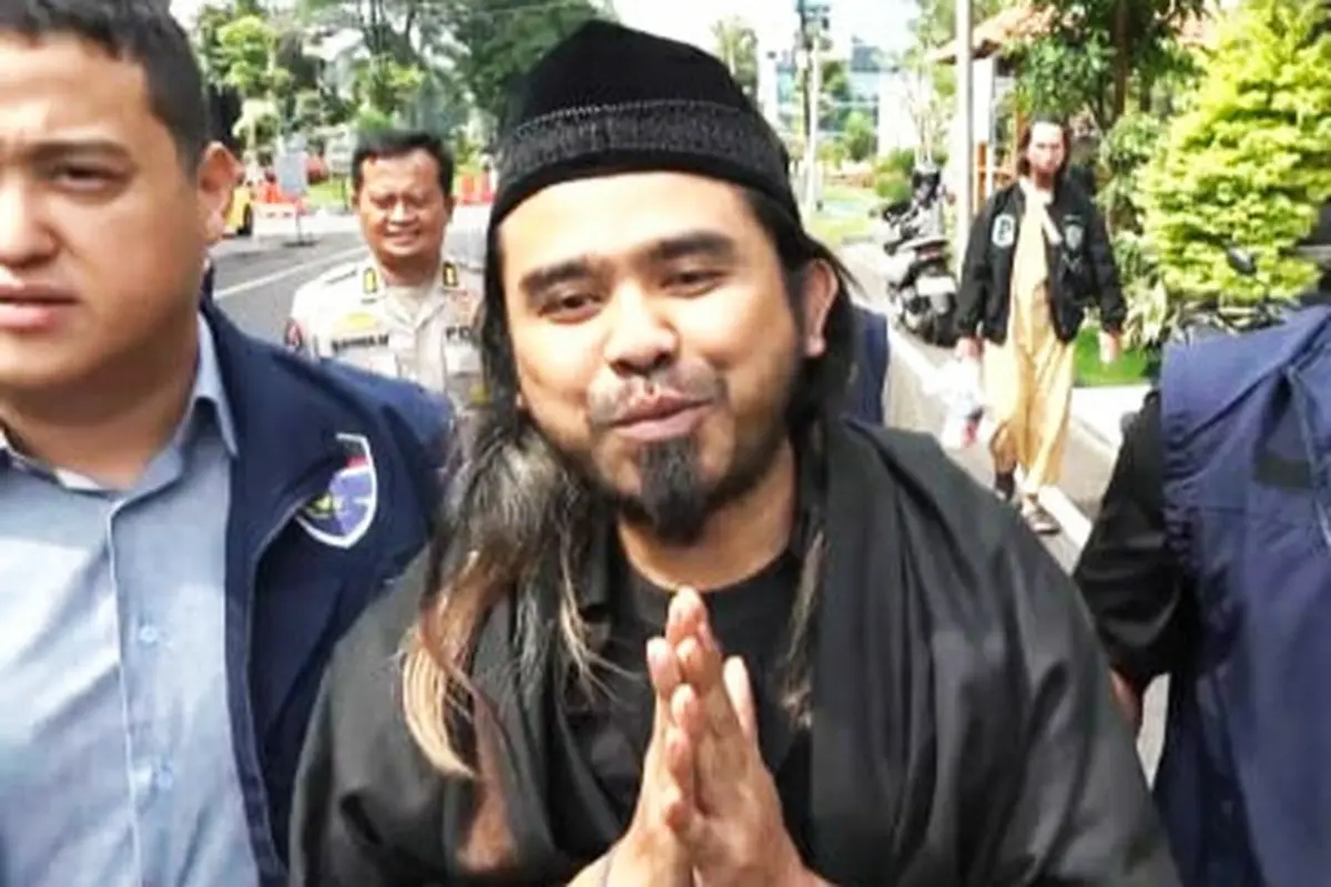 Samsudin saat diamankan di Polda Jatim. (Istimewa)