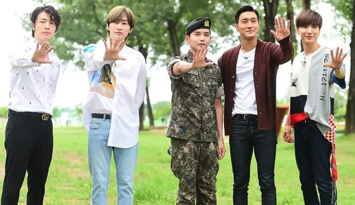 Seperti diketahui, Ryeowook sendiri resmi menyelesaikan wajib militer pada 10 Juli lalu. Kala itu, ia dijemput oleh beberapa personel Super Junior seperti Siwon, Eunhyuk, Leeteuk, dan Donghae. (Foto: soompi.com)