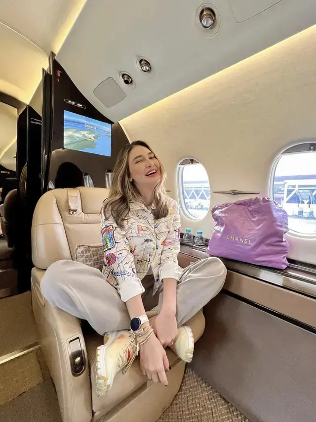 Model Rambut Luna Maya dari Masa ke Masa