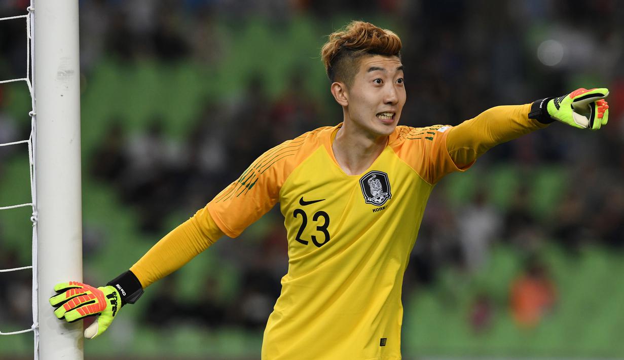 6. Jo Hyeon-woo (Korea Selatan) - 13 kali penyelamatan. (AFP/Jung Yeon-Je)