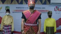 Kenakan Pakaian Adat Toba, Bobby Nasution Tunjukkan Keberanian Membawa Perubahan
