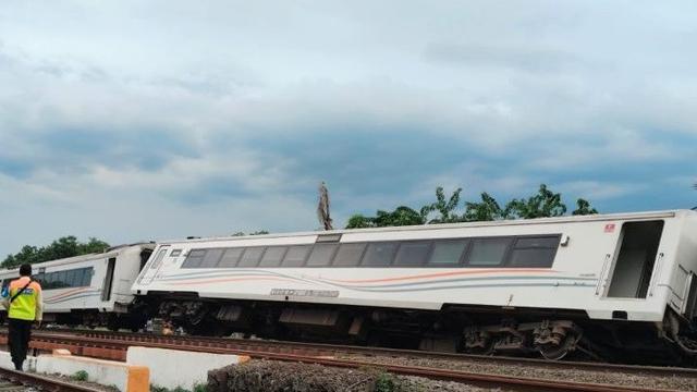 Kemenhub Janji Usut Tuntas Anjloknya KA Purwojaya