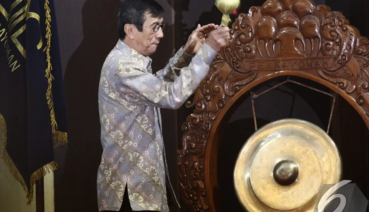 Menteri Hukum dan Hak Asasi Manusia Yasonna H Laoly membuka Konvensi Nasional Kebangkitan Hak Kekayaan Intelektual dan Ekonomi Kreatif, Jakarta, Selasa (25/11/2014). (Liputan6.com/Faizal Fanani)