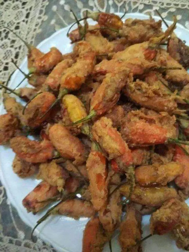 6 Kelakuan Kocak Orang Pakai Cabai Ini Bikin Geleng Kepala