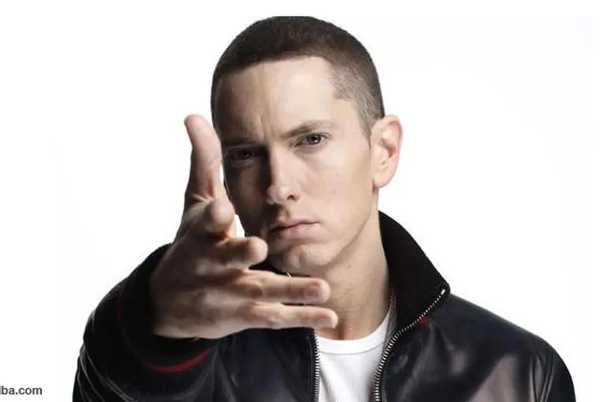 eminem-130816b.jpg