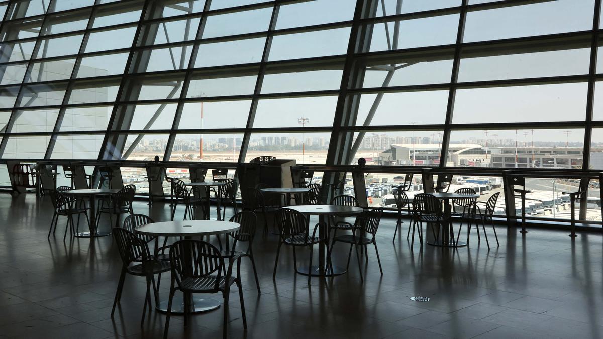 Konflik AS-Iran Memanas, Industri Penerbangan Global Hindari Wilayah Udara Teheran