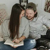 Seks bisa bantu pernikahan langgeng/copyright: usplash/sarah sharp