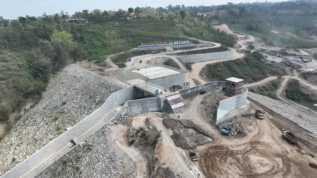 Proyek pembangunan Bendungan Jlantah di Kabupaten Karanganyar, Jawa Tengah sudah mencapai 98,54 persen. (Waskita Karya)