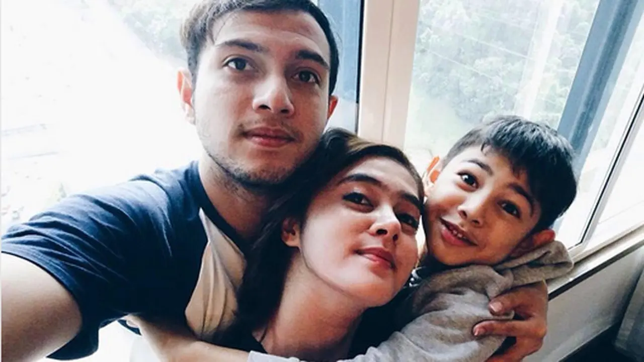 [Bintang] Rifky Balweel dan Biby Alrean