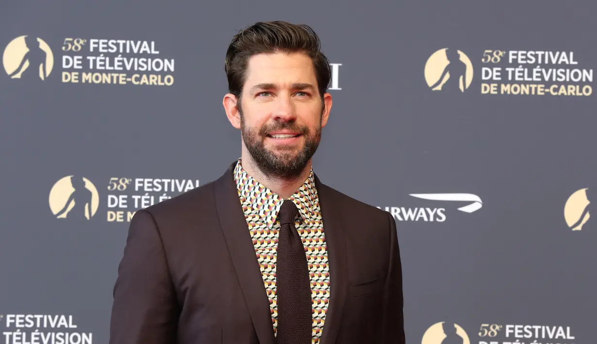 John Krasinski sendiri kini akan memerankan superhero di serial TV degan judul Jack Ryan. (VALERY HACHE / AFP)