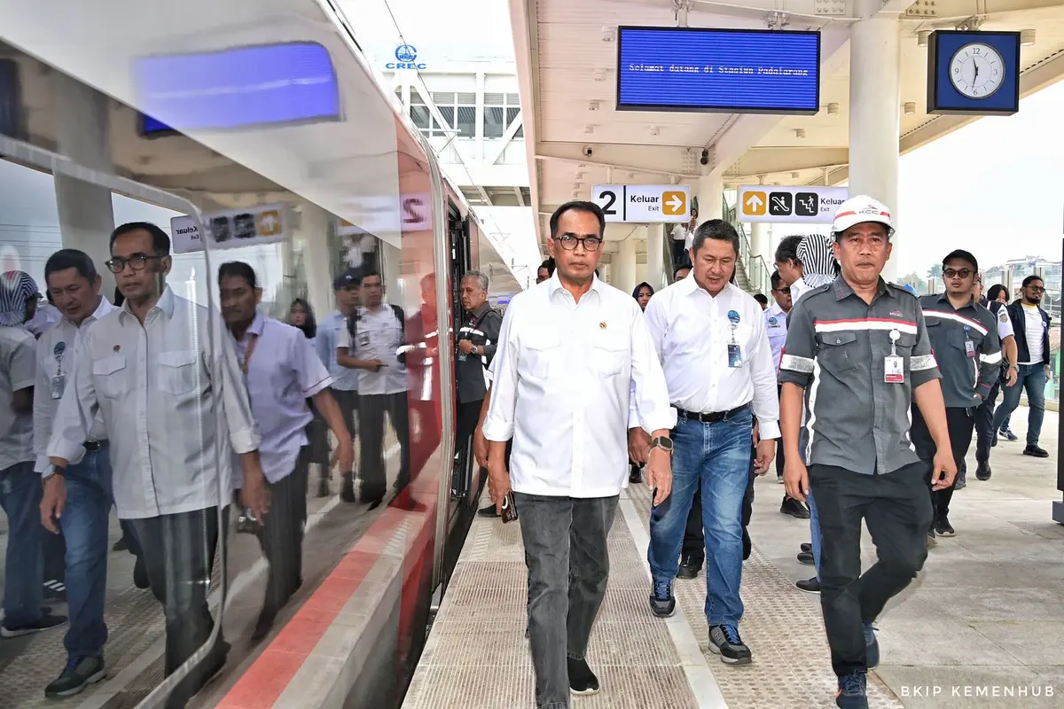 Menteri Perhubungan (Menhub) Budi Karya Sumadi kembali melakukan uji coba Kereta Cepat Jakarta-Bandung (KCJB), Selasa (19/9/2023). (Dok Kemenhub)