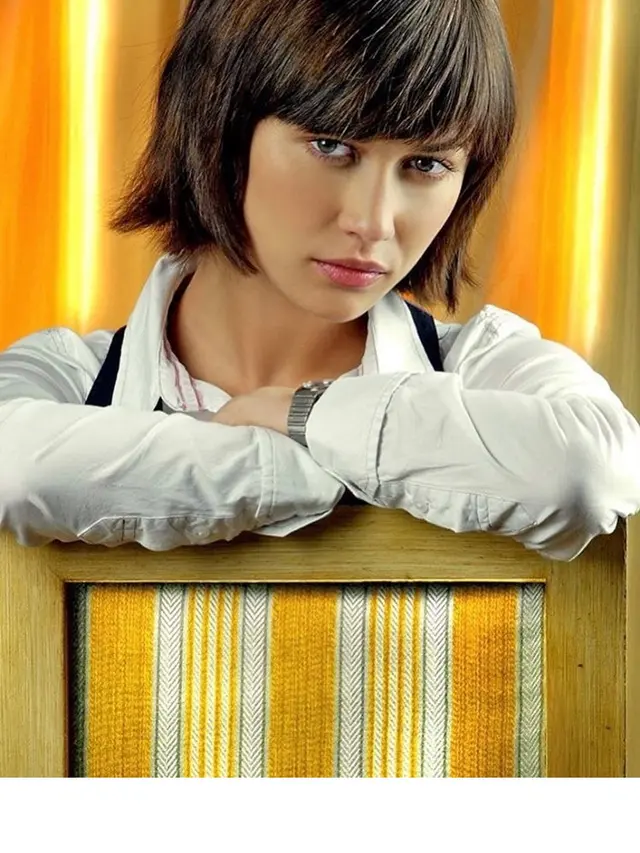 6 Potret Olga Kurylenko, Pemain Film James Bond yang Positif Virus Corona