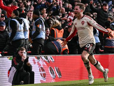 Alexis Mac Allister menjadi pencetak gol kemenangan Liverpool atas Nottingham Forest dalam laga lanjutan Liga Inggris 2025/2026 pada Minggu (22/02/2026). (AFP/Ben Stansall)