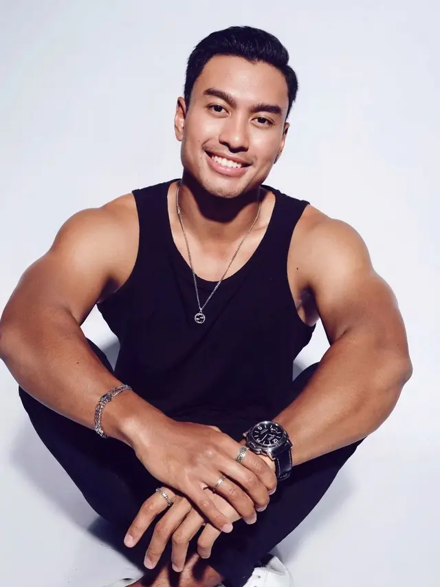6 Potret Austin Alexander Soetopo, Cowok yang Dicomblangkan ke Fuji