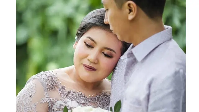 6 Pesona Rivania Diza, Istri Satrio Anak Dono Warkop yang Baru Menikah