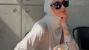 Dalam keterangannya, Paula menulis kalimat "Bismillahirrahmanirrahim" menggunakan bahasa Arab. (Foto: Instagram/ paula_verhoeven)