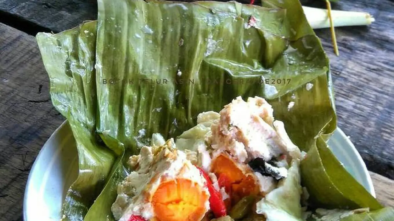 Botok Telur Asin