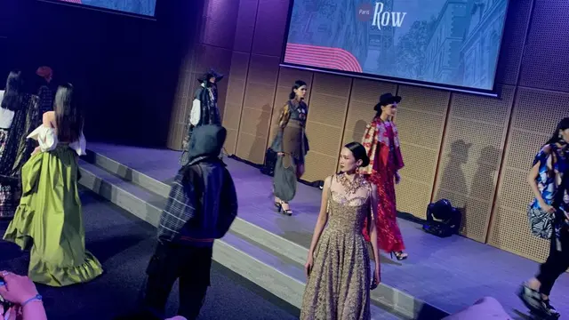 Indonesian Fashion Chamber Gandeng 13 Desainer dan Jenama Modest Lokal Tampil ke Paris