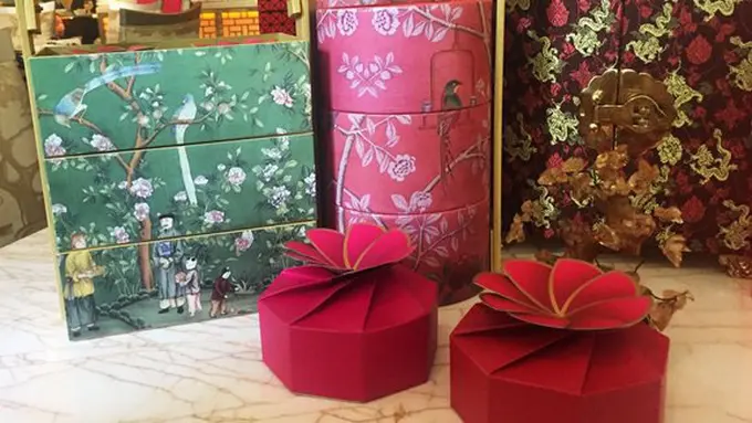 Wadah kue bulan yang cantik/copyright Vemale.com/Anisha