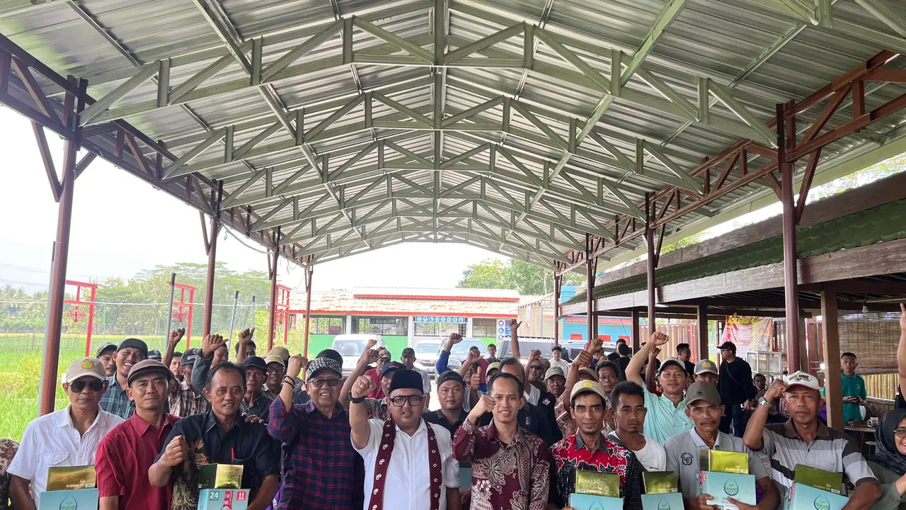 Dukung Ketahanan Pangan, Kaisar Kiasa Kasih Said Putra Inisiasi Pembagian Pupuk dan Pelatihan Gratis untuk Petani