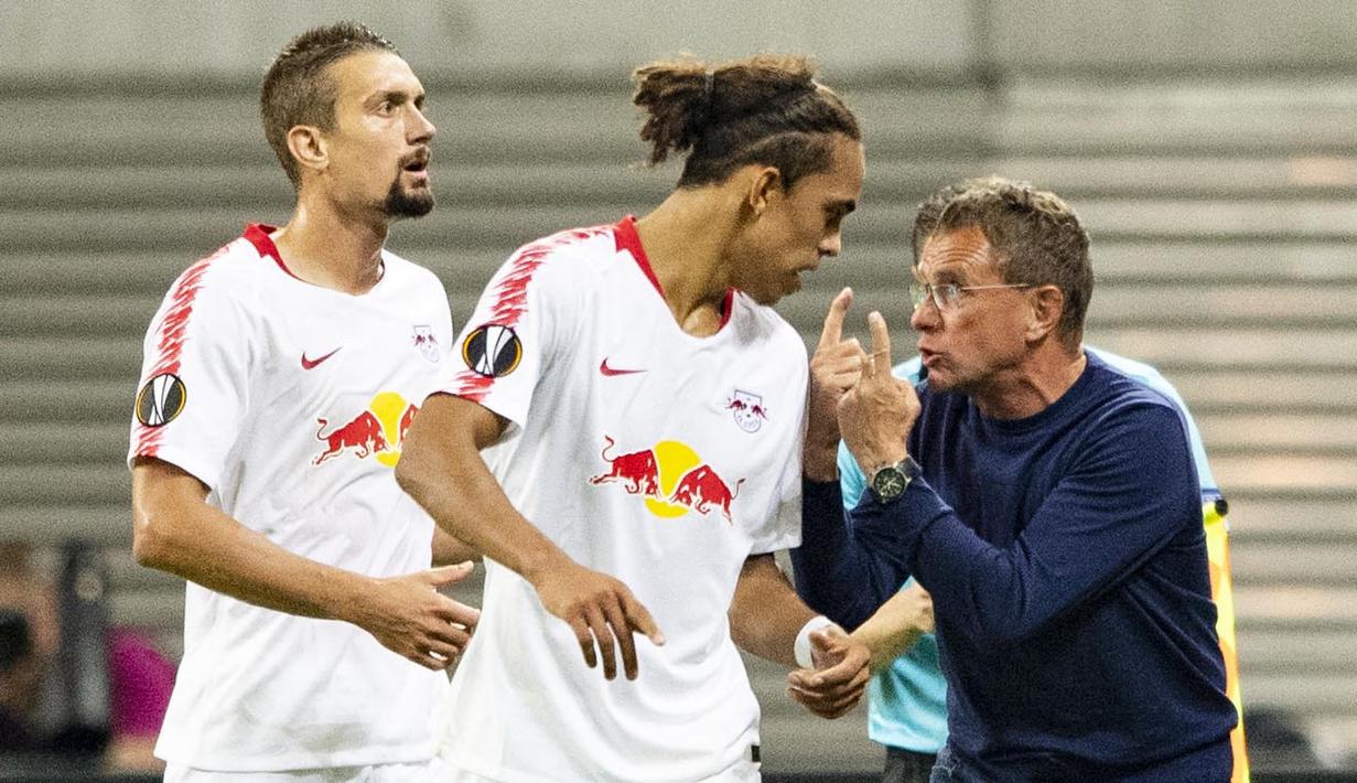 Akan tetapi, tawaran tersebut ditolak mantan pelatih RB Leipzig itu karena tak mau bekerja dengan waktu singkat. (AFP/Robert Michael)